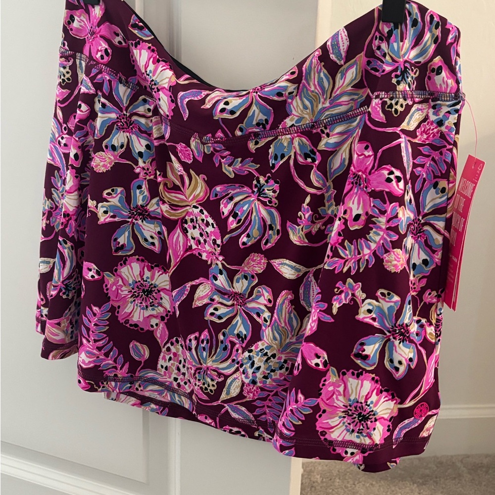 Lilly Pulitzer NWT Sz L Skirt with Pink and Purple Floral Design